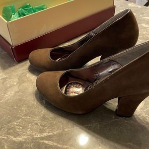 Sofft Suede Heels never worn